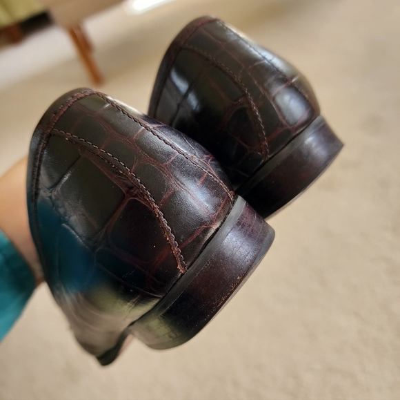 Etienne Aigner Crocodile Embossed Leather Tasseled Loafers Womens Size 9 - Picture 6 of 16